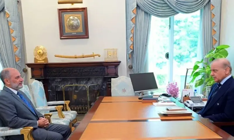 Makkah Alliance secretary general meets PM Shehbaz, briefs premier on defence cooperation