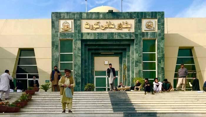 خیبر پختونخوا میں ایمرجنسی اور گورنر راج کے نفاذ کیخلاف پشاور ہائی کورٹ میں درخواست دائر