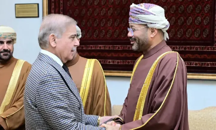 Omani FM meets PM Shehbaz, commends Pakistan's 'sustained diplomatic efforts' for regional peace