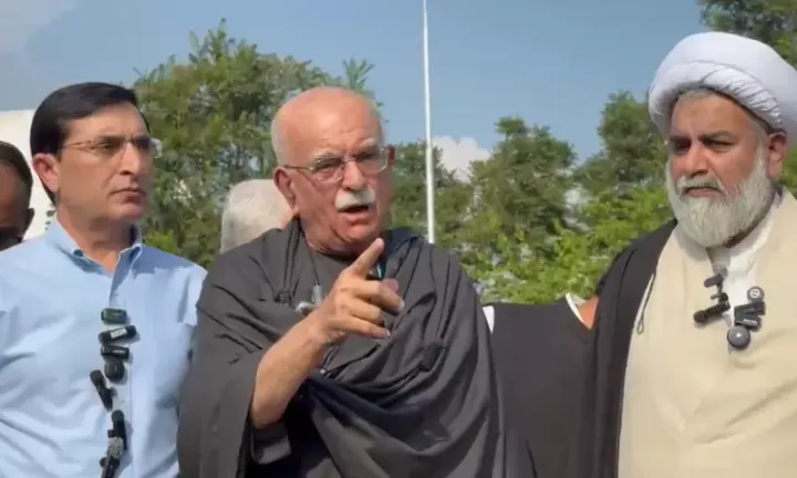 Achakzai draws Balochistan parallel as he flays Centre over governor's rule in KP