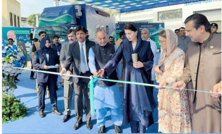 وزیراعلیٰ مریم نواز نے سوشل سیکیورٹی موبائل ہیلتھ پروگرام کا افتتاح کر دیا ، 46 لاکھ سے زائد صنعتی ورکرز اور خاندانوں کا علاج ان کی دہلیز پر ہوگا