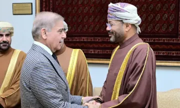 Omani FM meets PM Shehbaz, commends Pakistan's 'sustained diplomatic efforts' for regional peace